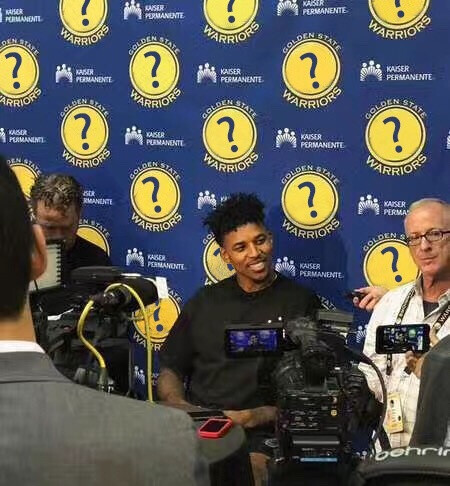 “湘超”短剧《我在野生球场当门神》开机，预计12月中旬上线（“湘超”短剧《我在野生球场当门神》启动拍摄，预计于12月中旬上线）