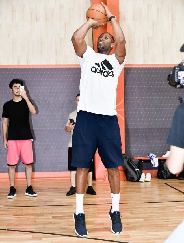 东体：中超在亚冠弱势已不可忍，赛制、外援接轨应拿出诚意（东体：中超亚冠竞争力低迷难以为继，须以诚意推动赛制与外援政策看齐亚洲主流）