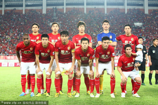 跟队：米兰与普利希奇的续约谈判搁置，可能会直接激活续约条款（随队记者：米兰与普利希奇续约谈判暂停，或直接触发续约选项）