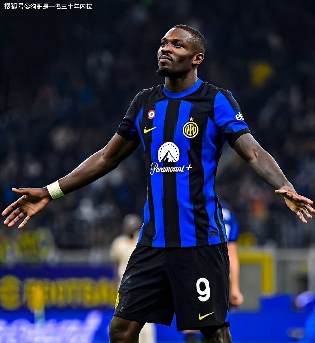 湖记：自从范德彪重回轮换阵容后 湖人队的实力确实得到了提升（湖记：范德彪回归轮换后，湖人实力明显增强）