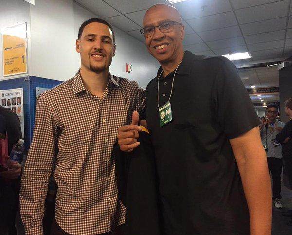 都体：佛罗伦萨球迷说DV9是“吉普赛人”，俱乐部被罚款2万欧（都体：佛罗伦萨球迷对DV9使用歧视性言论，俱乐部被罚2万欧元）