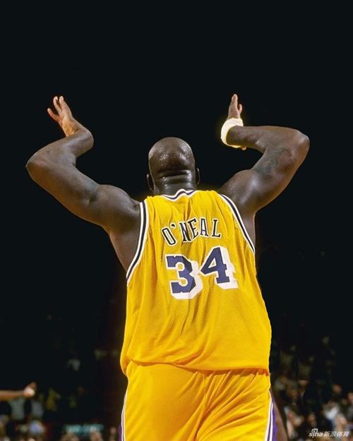 【壁纸】——佩德里 的舌头（佩德里吐舌瞬间壁纸）