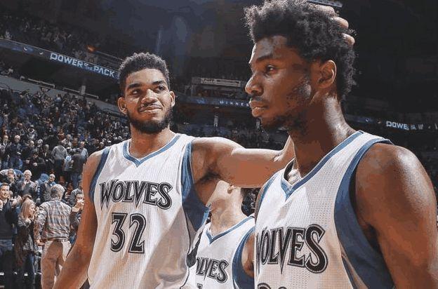 女亚冠联半场：王霜梅开二度，武汉车谷江大2-0东孟加拉女足（女亚冠半场战报：王霜双响，武汉车谷江大2-0领先东孟加拉女足）