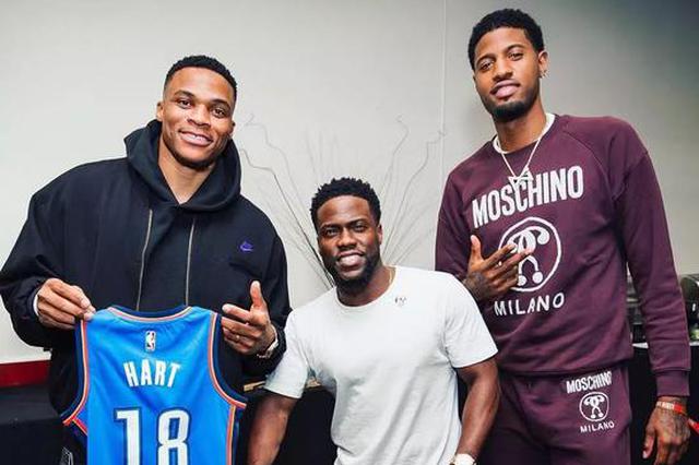 篮球湖人替补球员获得更多出场时间（湖人替补迎来更多上场机会）