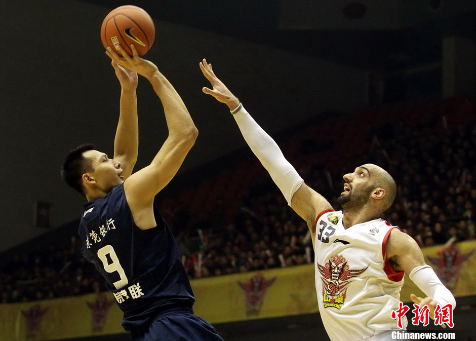 六台：拉莫斯将离开墨西哥蒙特雷队，但他不会退役（六台：拉莫斯将告别墨西哥蒙特雷，暂不考虑退役）