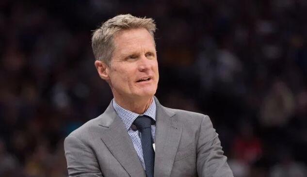 澳超半场：维迪奇补时扳平，奥克兰FC暂1-1布里斯班狮吼（澳超半场战报：维迪奇补时扳平，奥克兰FC暂与布里斯班狮吼1-1）