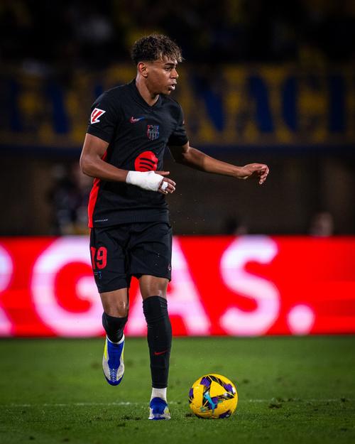 大连英博队迎来队史第100场比赛（大连英博队踏上队史第100战）