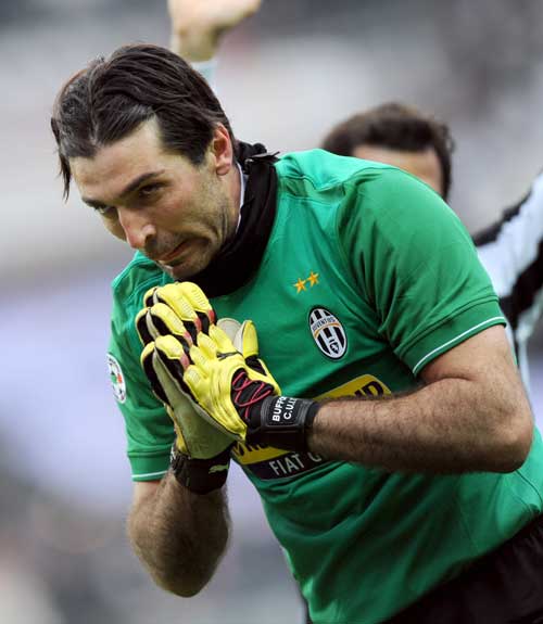 队报评法甲第14轮最佳阵：托万助朗斯登顶领衔，巴黎无人入选（队报评选法甲第14轮最佳阵容：托万引领朗斯登顶，巴黎无一入围）