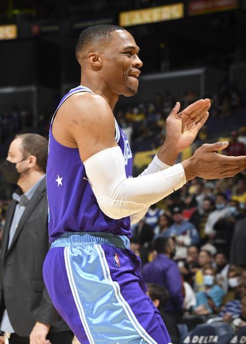 NBA剩余赛程难度：雷掘刺最难，湖人第13（NBA剩余赛程强度排名：雷霆、掘金和马刺最艰难，湖人位列第13）