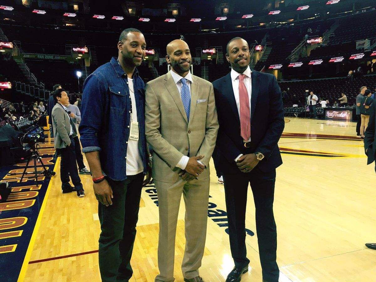 火力全开！哈登打满首节12分钟，0罚球砍下13分2助攻（哈登首节打满12分钟，零罚球轰下13分2助攻）