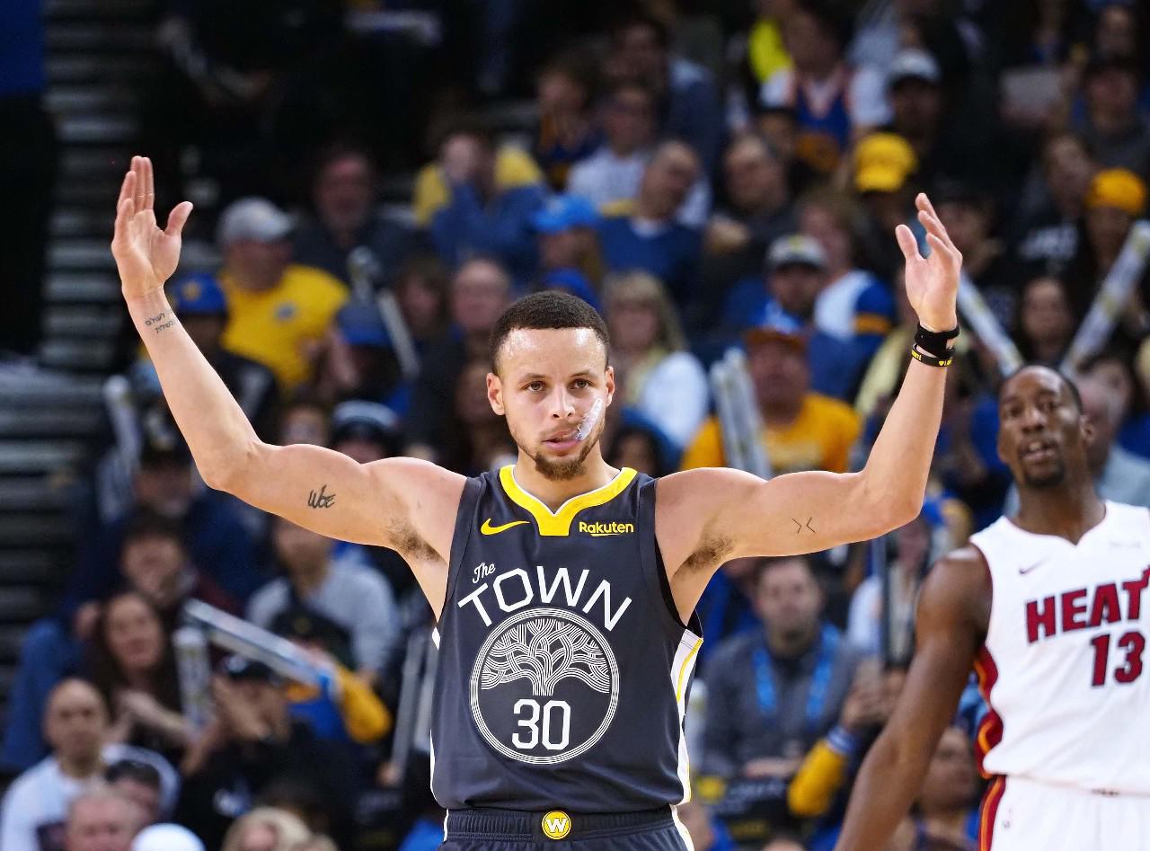 少一人的切尔西让阿森纳犯难，英超争冠从来不乏拼桌的（十人切尔西令阿森纳犯难，英超争冠向来不缺搅局者）