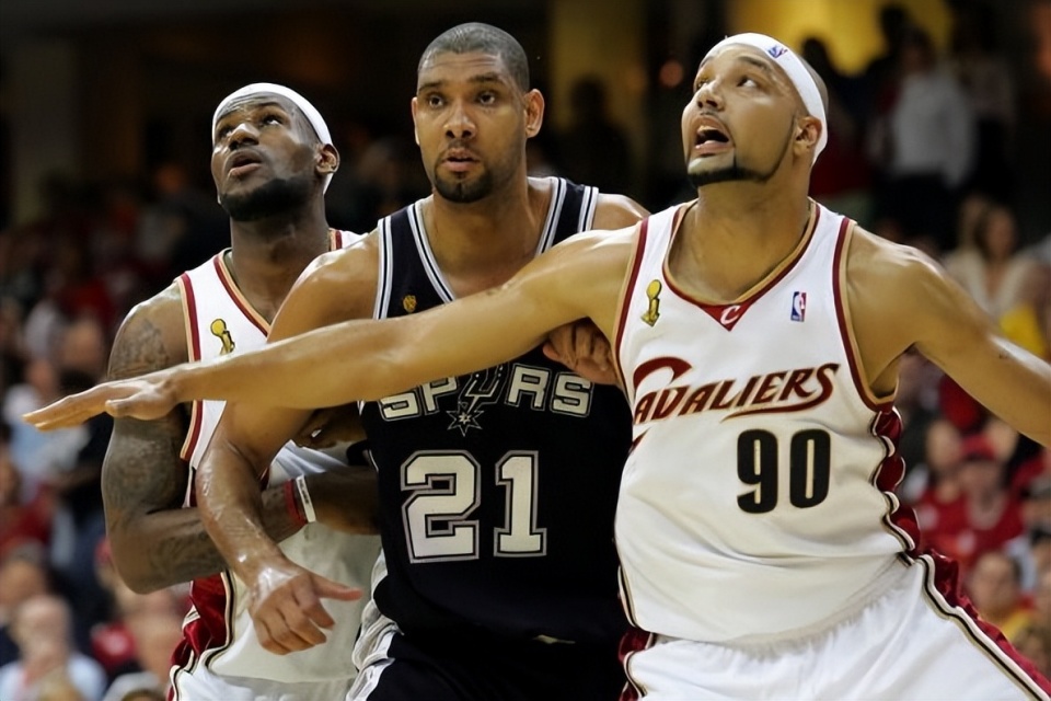 遭拜仁五连杀，为巴黎欧冠对同一对手的最长连败（拜仁五连胜巴黎，创巴黎欧冠对同一对手最长连败纪录）