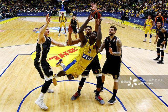 建队基石！武磊、颜骏凌等7人随海港四夺中超冠军（海港四夺中超冠军，武磊、颜骏凌等7将堪称建队基石）