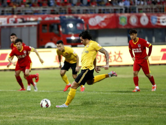 佩顿谈防守布伦森：减少他的持球，让他把球交给队友（佩顿谈如何限制布伦森：减少其控球，迫使他分球）