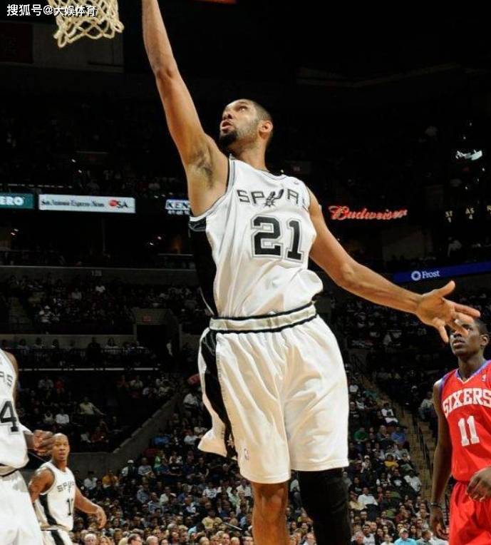 邮报评曼联近5年引援TOP30：姆伯莫第1，C罗第4，桑乔垫底（邮报盘点曼联近五年引援30强：姆伯莫居首，C罗第4，桑乔垫底）