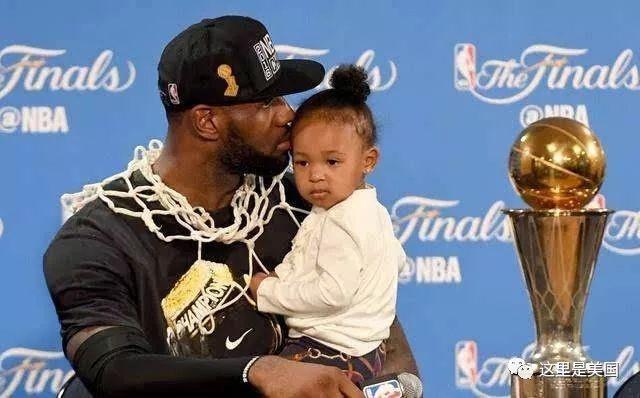 前教练：莱奥小时候的天赋只有C罗能与之相比（前教练称：莱奥年少时的天赋可与C罗比肩）