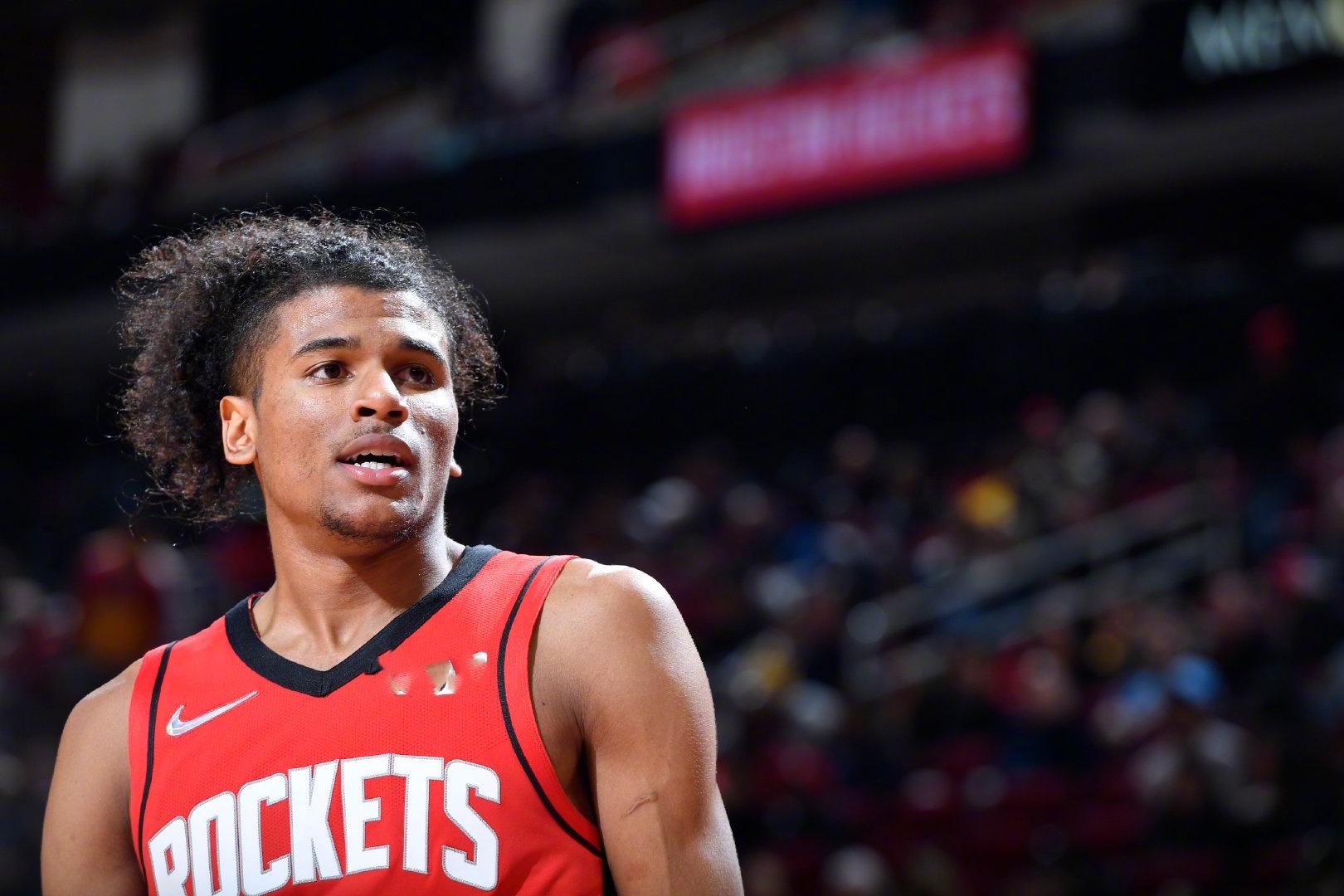 湖人三分38中6，15.8%的三分命中率队史第三低（湖人三分失准：38投6中，15.8%命中率为队史第三低）