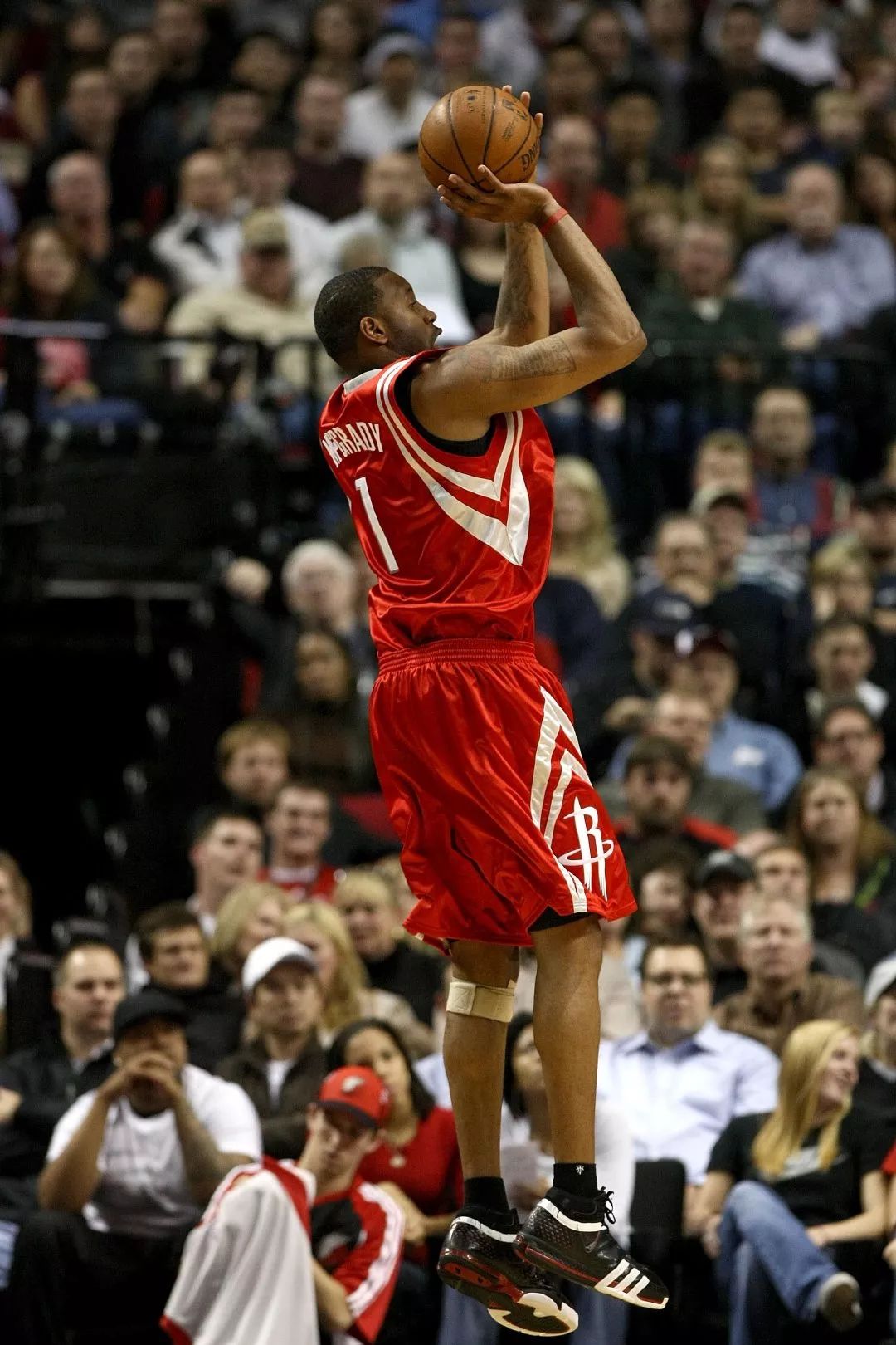 云南玉昆官宣续约赵宇豪徐宏杰 共绘足球新篇章（云南玉昆宣布与赵宇豪、徐宏杰续约 携手开启新征程）