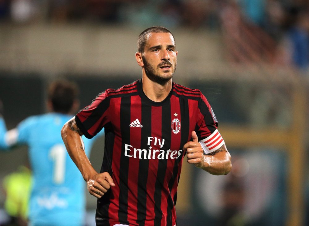 孔帕尼：阿芳很可能下周末复出；我们祝穆勒在美职联决赛获胜（孔帕尼：阿芳有望下周末回归；祝穆勒美职联决赛告捷）